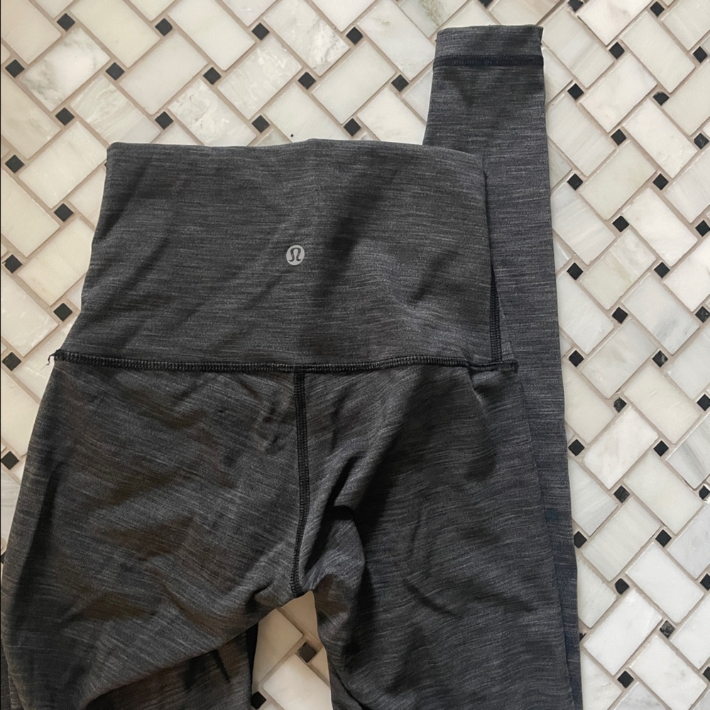 Lululemon 28” Leggings heather grey high waisted
